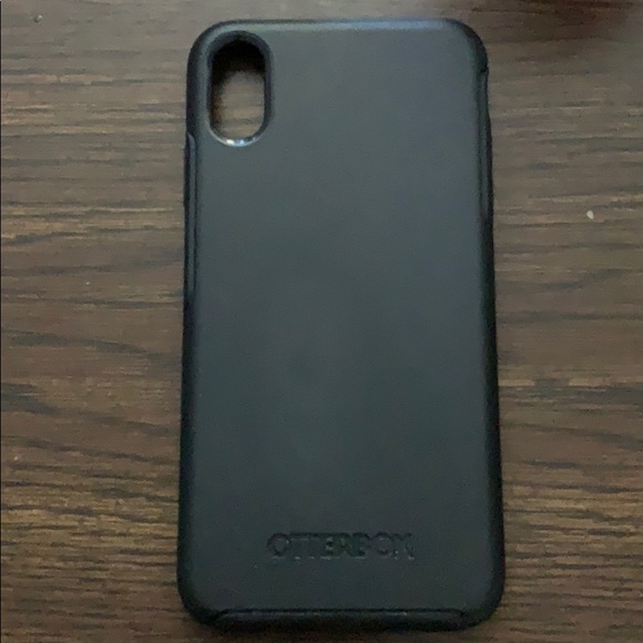 Black Otterbox Symmetry - Picture 1 of 2